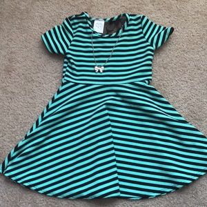 3 dresses size 6x and 7-8